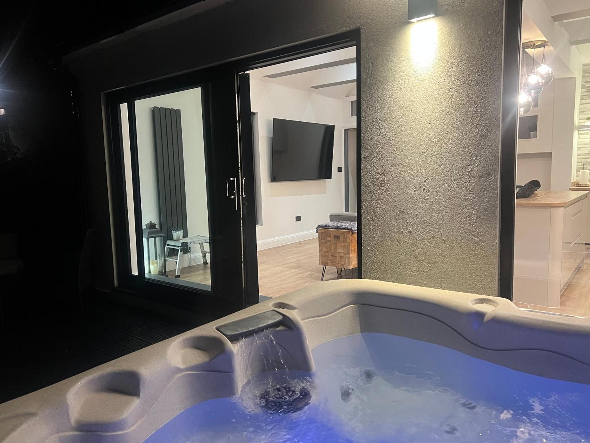 The Broadway Beach House With Hot Tub ハーン・ベイ エクステリア 写真